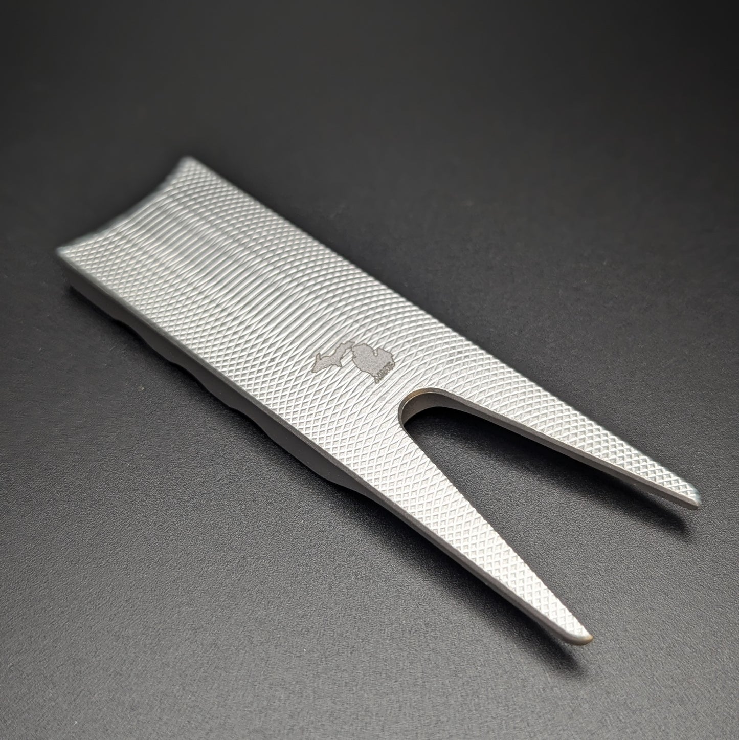 Divot Tool