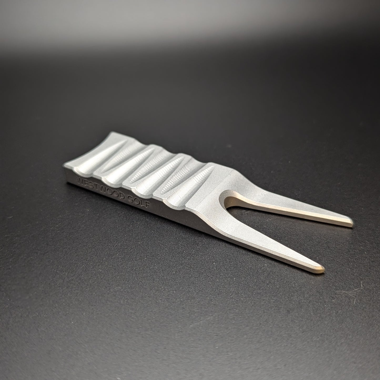 Divot Tool